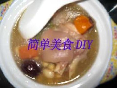 猪脚黄豆汤做法
