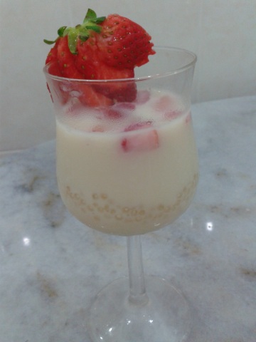 草莓沙谷奶冻做法