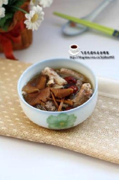 排骨茶树菇汤做法