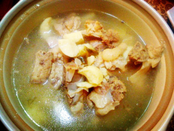 慈菇海带筒骨汤做法