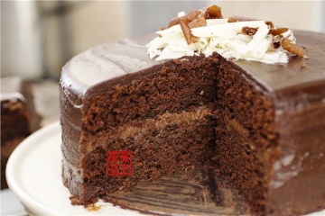 【曼步厨房】巧克力恶魔蛋糕做法