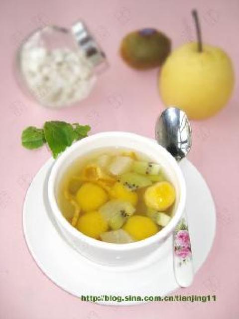 南瓜丸子水果甜汤做法