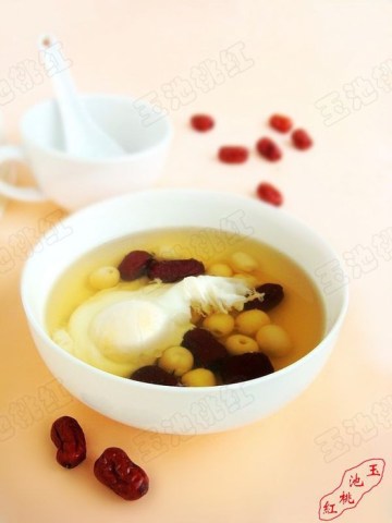 红枣莲子鸡蛋甜汤做法
