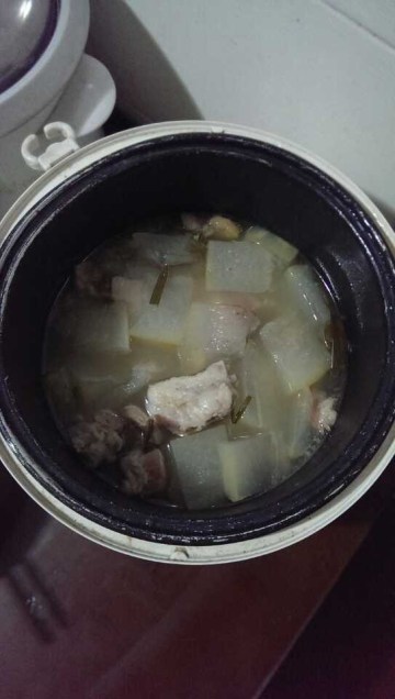 电饭锅版冬瓜排骨汤做法
