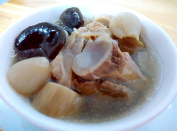 杏鲍菇猪骨汤做法