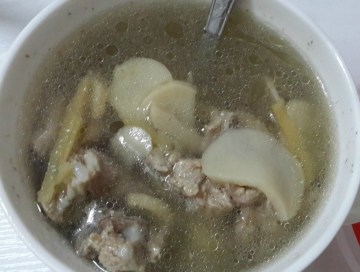 杏鲍菇排骨汤做法