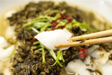 【曼步厨房】雪菜蒸鳕鱼做法