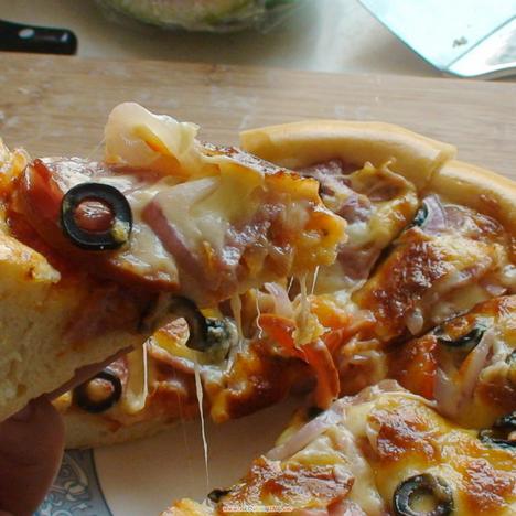 厚边火腿培根披萨做法