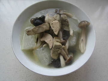 冬瓜蟹味菇鸭肝汤做法