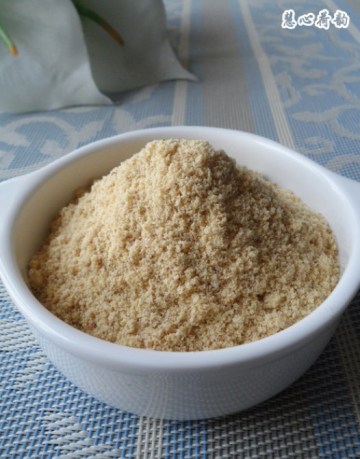 藜麦谷物奶粉做法
