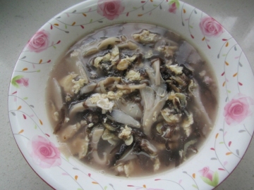 紫菜平菇虾皮蛋汤做法