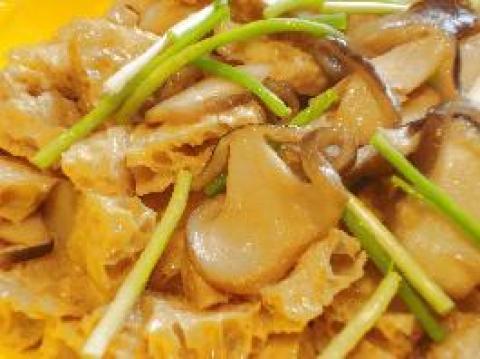 脆皮豆腐炖菌子做法