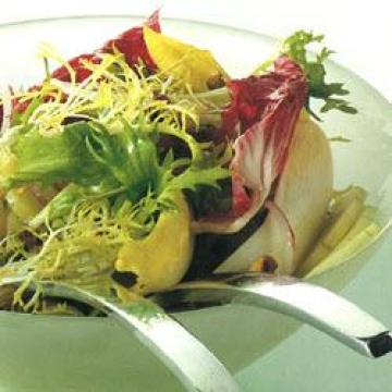 菊苣胡瓜红洋葱沙拉做法