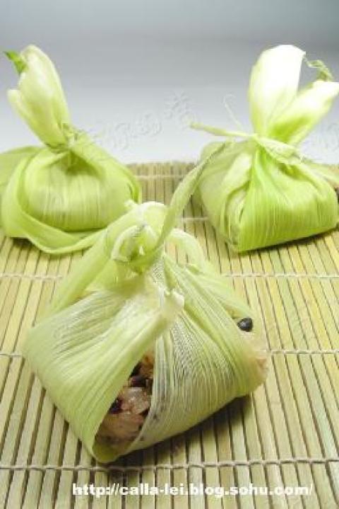 玉米皮包的水立方粽子做法