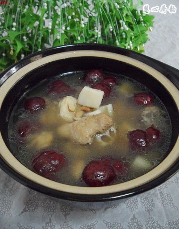 杏鲍菇黑豆莲藕煲鸡汤做法