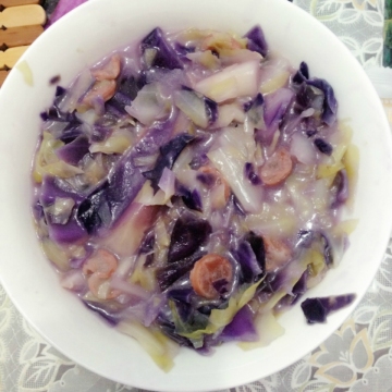 香肠炒紫甘蓝卷心菜做法