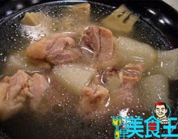 扁尖竹笙鸡汤做法