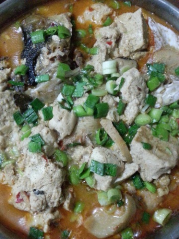 大鱼头豆腐杏鲍菇汤做法