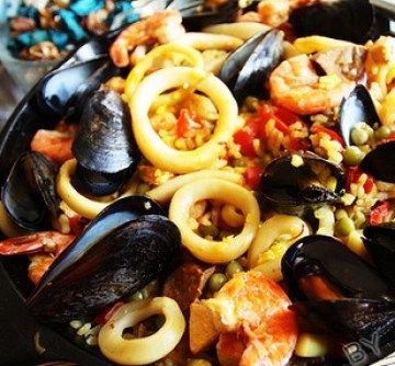 色彩缤纷的西班牙海鲜饭做法