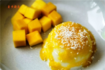曼步厨房 - 芒果椰奶布丁做法