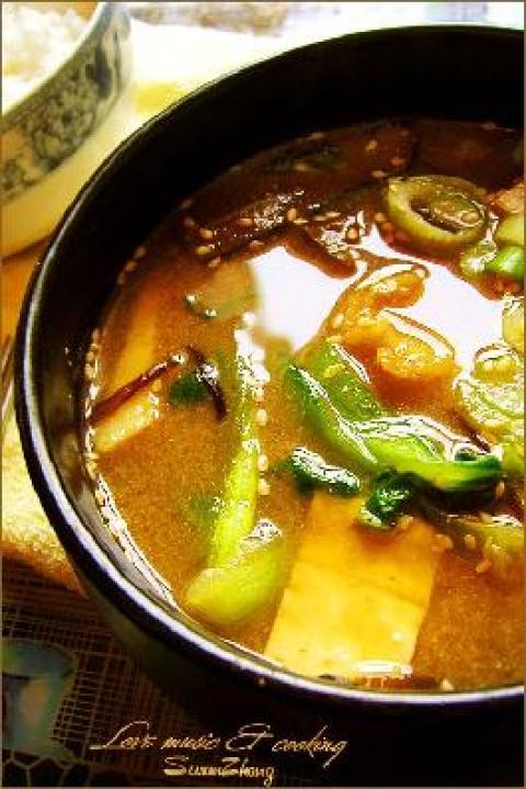 昆布豆腐海鲜味增汤做法