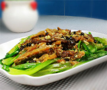 豆豉鲮鱼炒油麦菜做法
