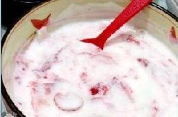 草莓牛奶汁做法