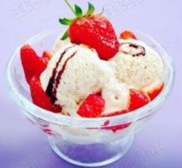 简易草莓冰激凌做法