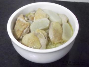 淮山红枣鸡肉汤做法