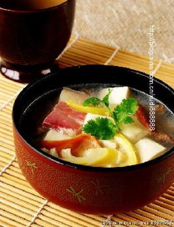河蚌咸肉豆腐汤做法