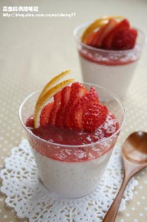 草莓意式奶油布丁做法