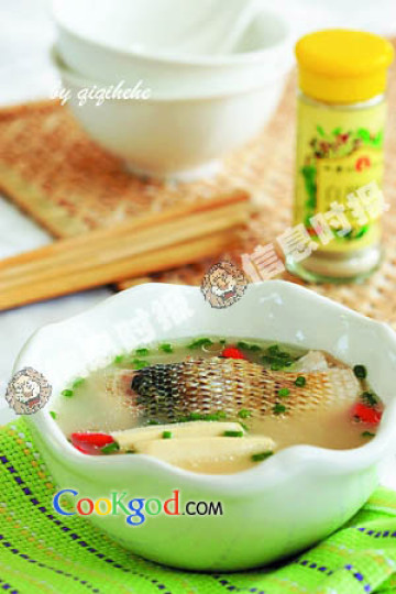 百合淮山鲈鱼汤做法