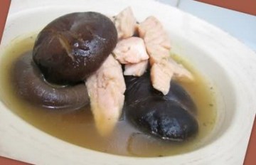 三文鱼香菇味增汤做法