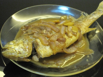 洋蔥燒黃魚做法
