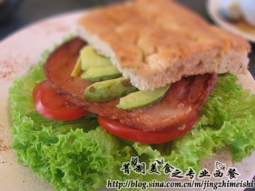 传统火腿肉生菜番茄三明治做法