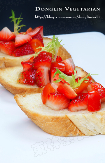 蜜汁番茄草莓面包片做法