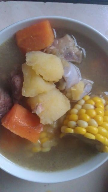 红萝卜玉米马铃薯猪骨汤做法
