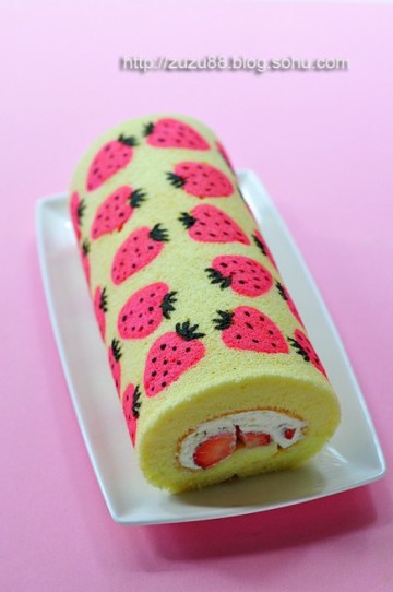 彩绘草莓蛋糕卷做法