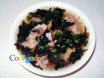 紫菜虾米猪骨汤做法