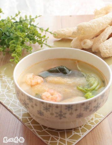 竹荪鲜虾豆腐海带汤做法