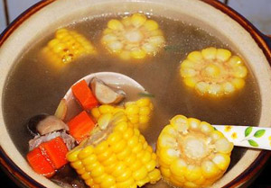 胡萝卜玉米牛蒡汤做法