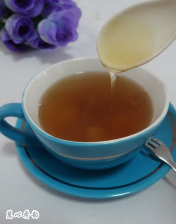 银耳香梨甘蔗罗汉果蜂蜜茶做法