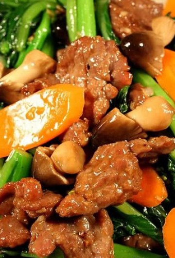 蚝油菜远”炒”牛肉做法