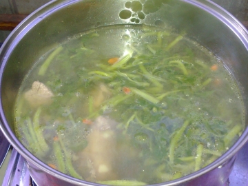 西洋菜排骨汤做法