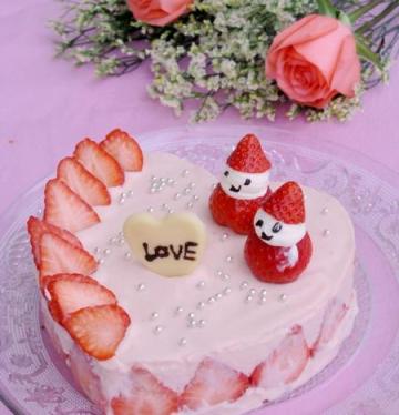 草莓慕丝蛋糕做法