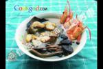 小吃 带子鲜虾茶树菇汤