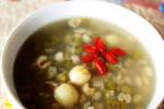 小吃 绿豆莲子薏米粥