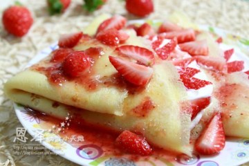 草莓奶油可丽饼做法