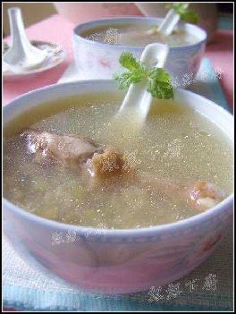 土茯苓绿豆老鸭汤做法