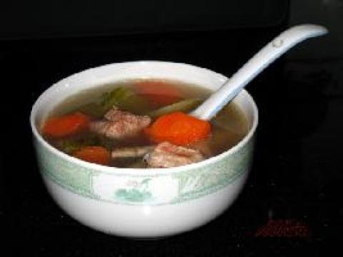 青红萝卜排骨汤做法